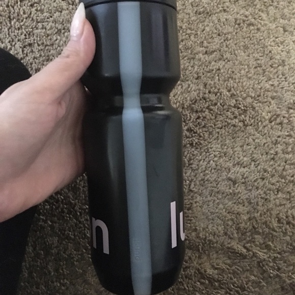 Lululemon water bottle - Picture 2 of 6